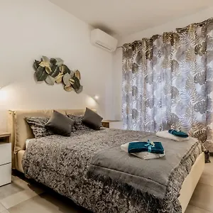 White Living R-home Appartamento Roma