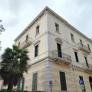 Nocleg ze śniadaniem Palazzo Castellano, Lecce